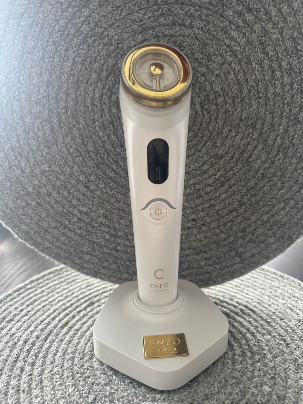 Analogi Eneo Totale Face Laser - LIKE NEW PAID 11K FOR IT